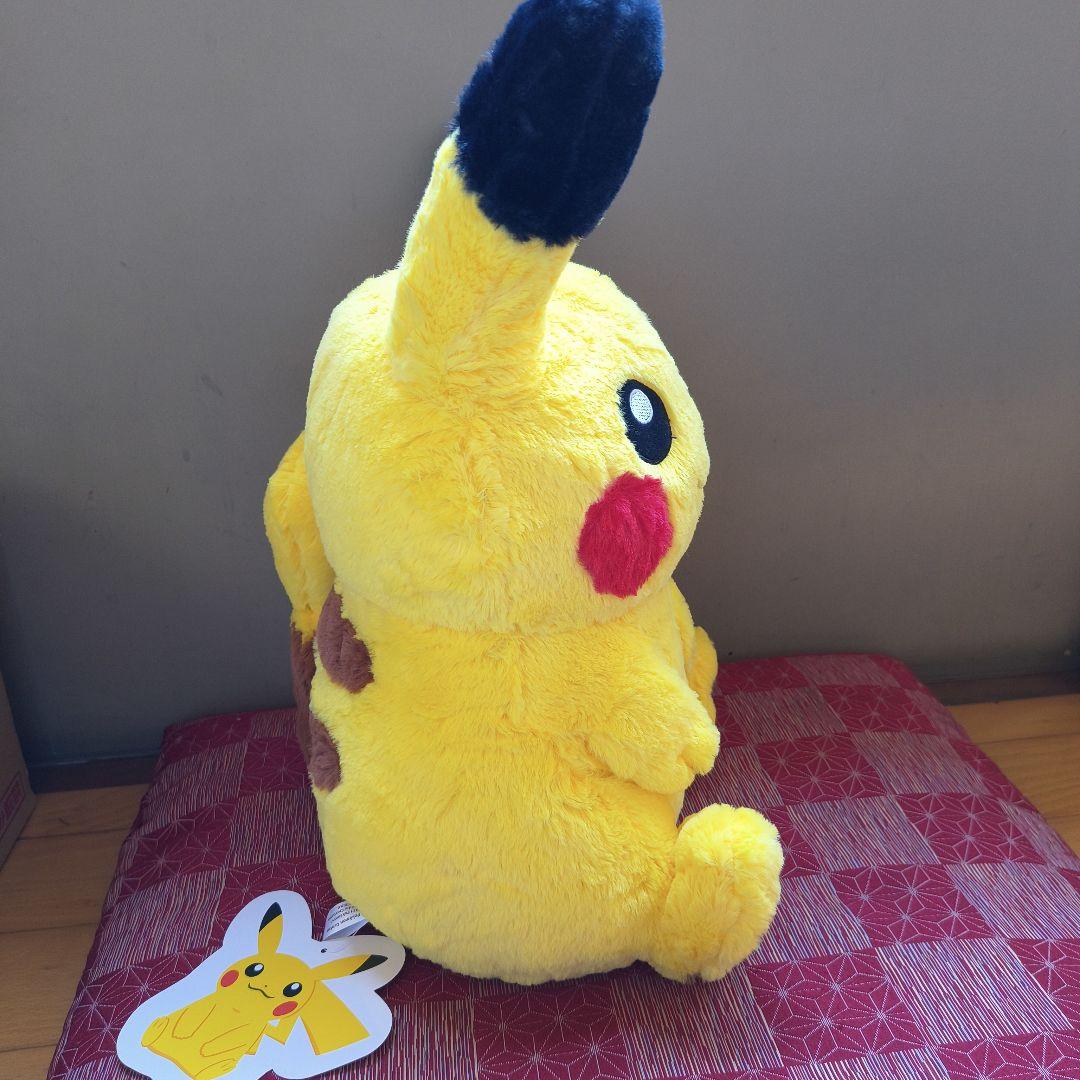 ポケモン　おっきいふわふわぬいぐるみ ピカチュウ　ポケモンセンター限定
