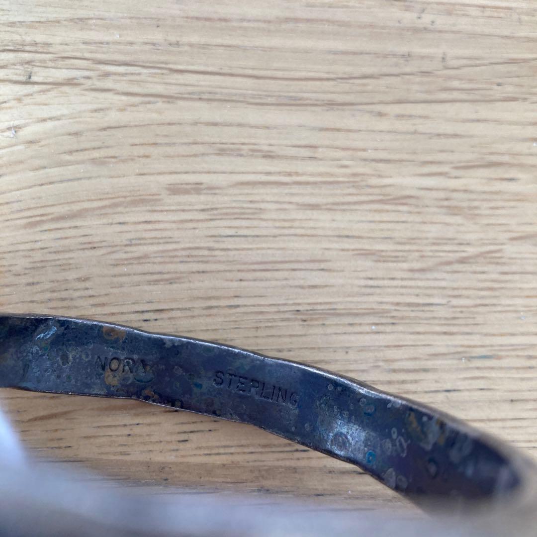 シルバー 彫刻模様 バングル NORA STERLING ナバホ　スターリング