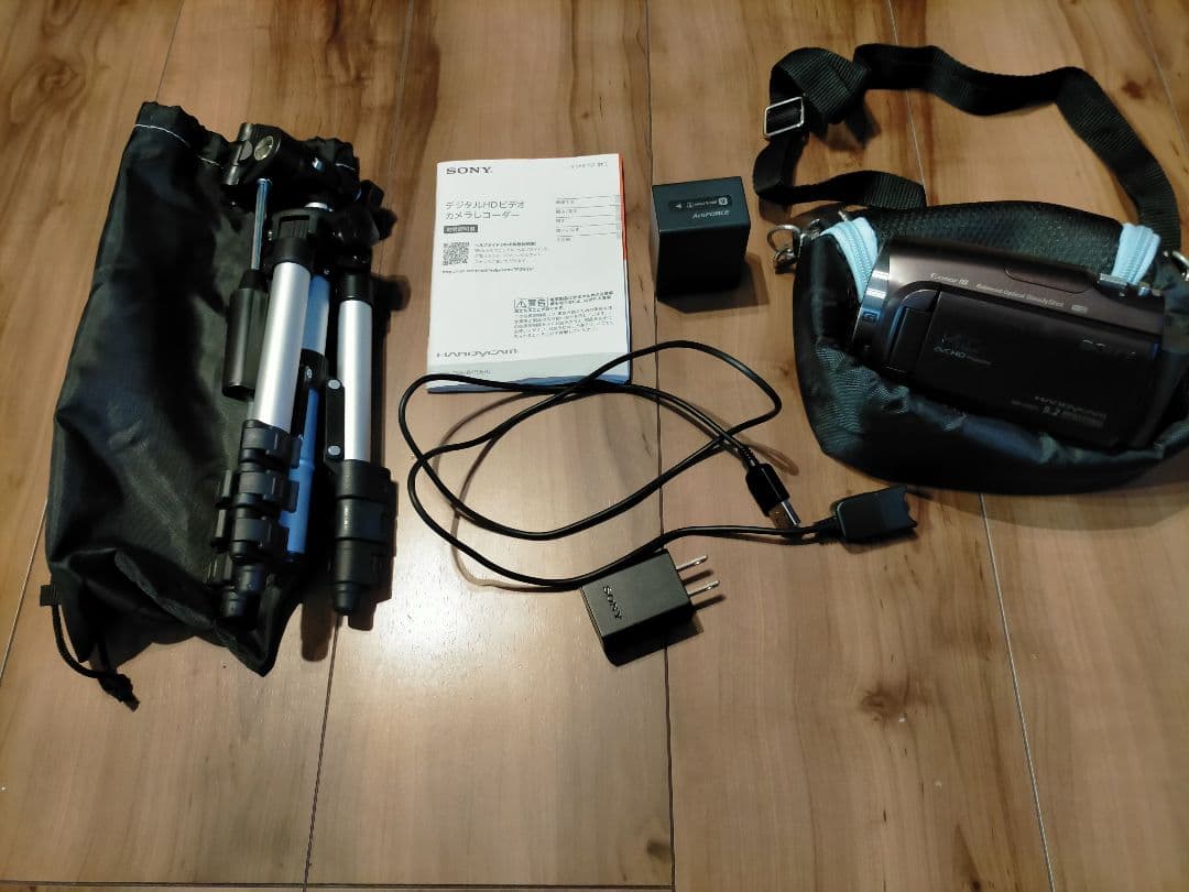 SONYデジタルビデオカメラ ハンディカム付属品付(大容量予備バッテリー等)美品