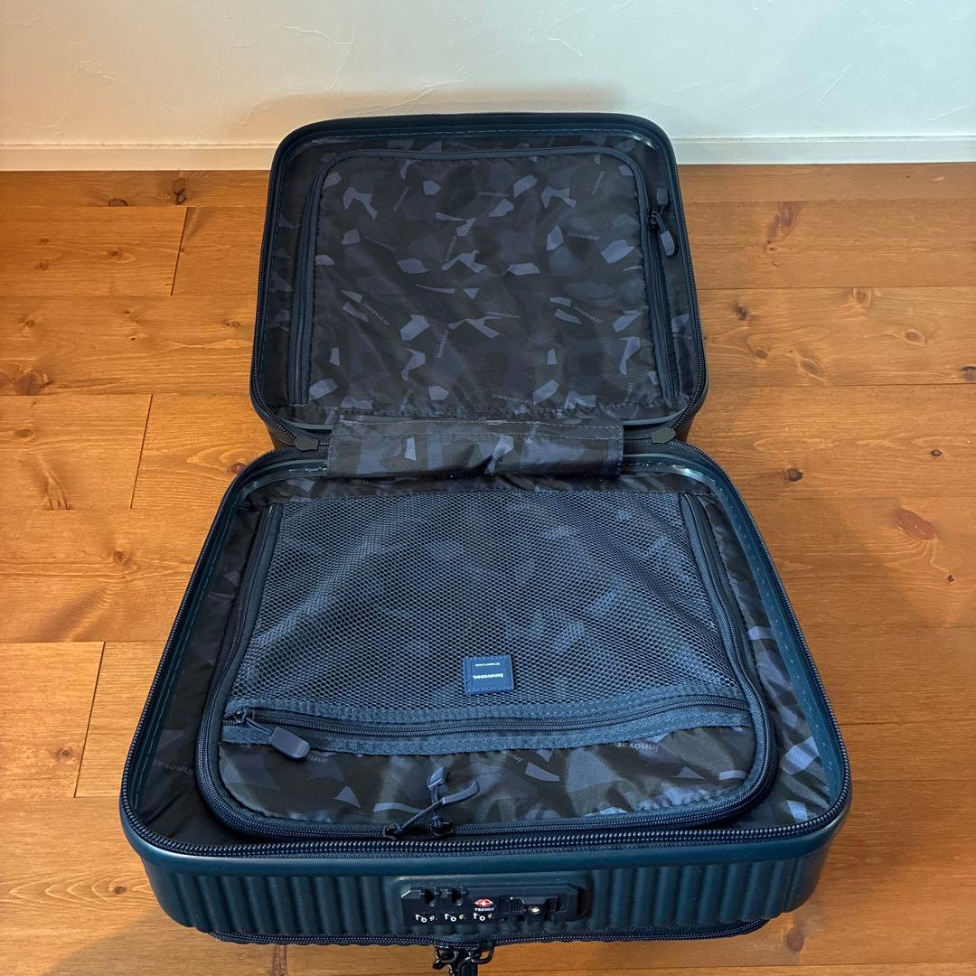 イノベーター スーツケース フロントオープン33L 色ディープシー