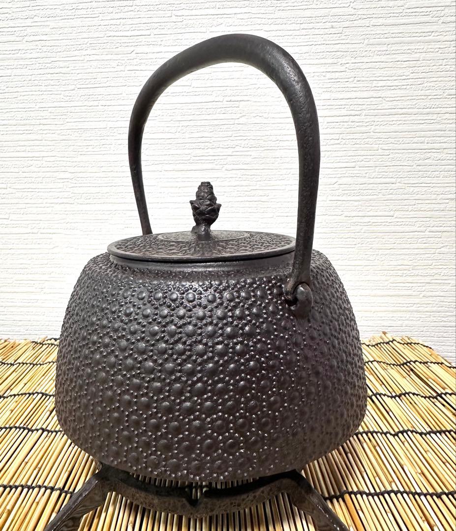 未使用、保管品　南部三厳堂１８型九重亀甲　南部鉄瓶　nasco様　売約済み