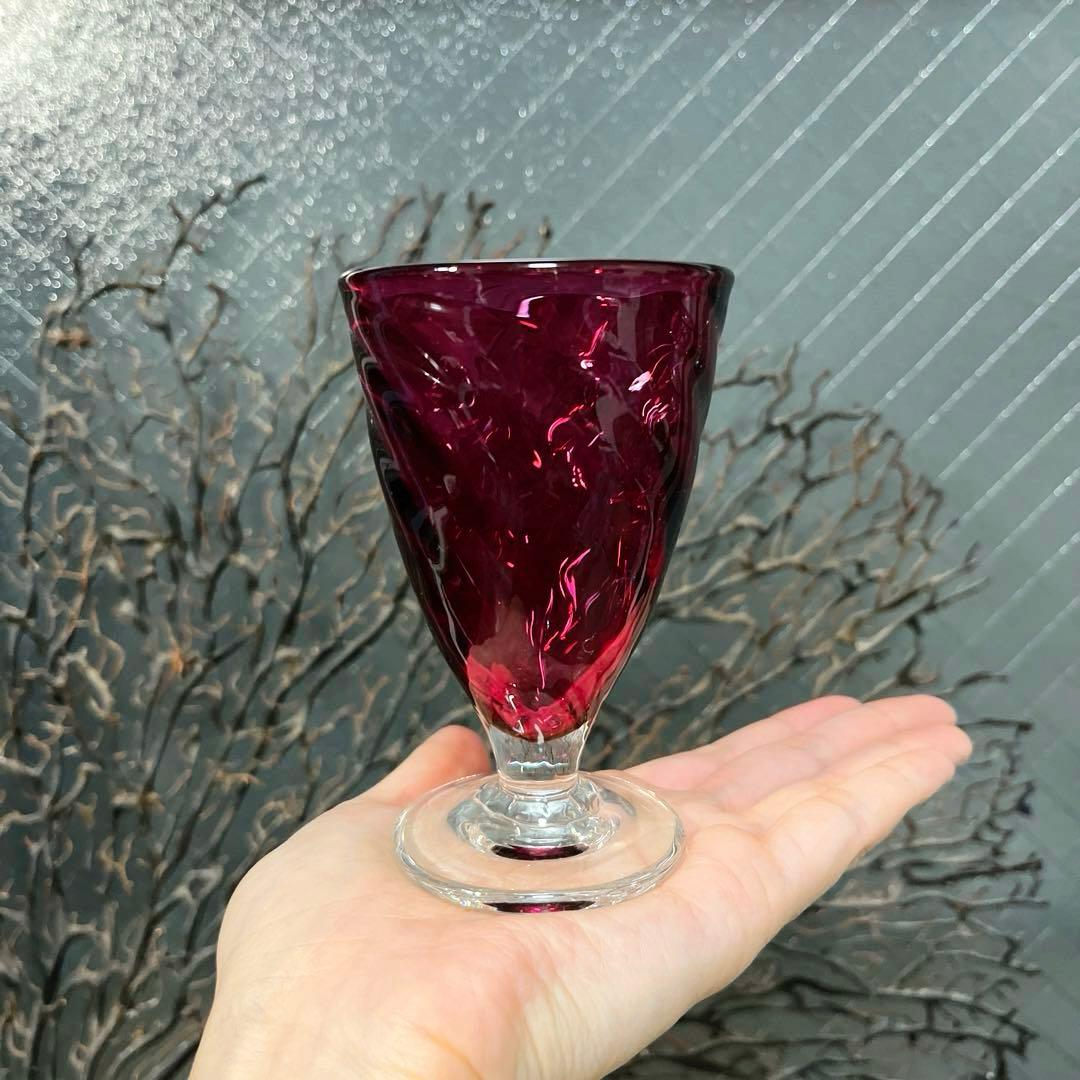 骨董　時代　希少金赤ガラス　モールガラス調　流線型　アイスコップ　ウラン ①