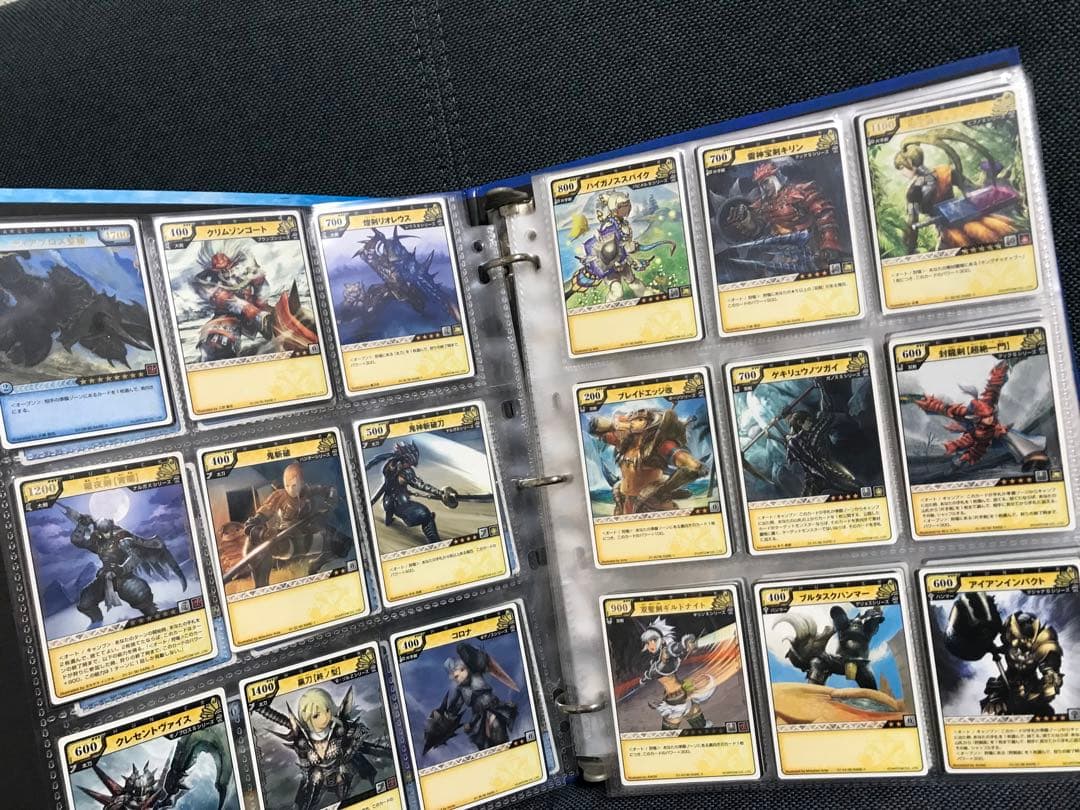 モンスターハンターハンティングカード　専用バインダー　1弾コンプリート