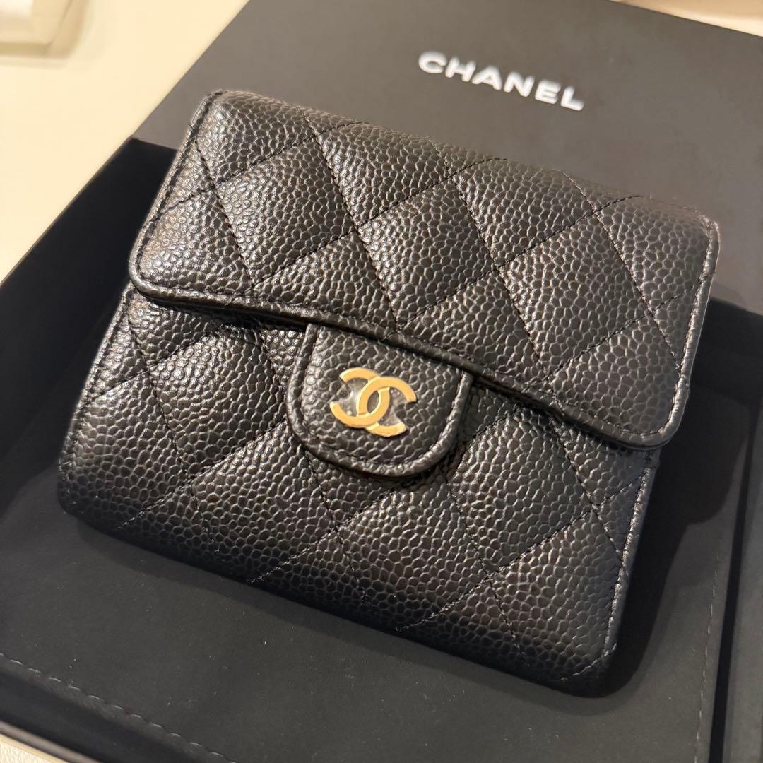シャネル 財布 クラシックスモールフラップウォレット マトラッセ キャビアスキン