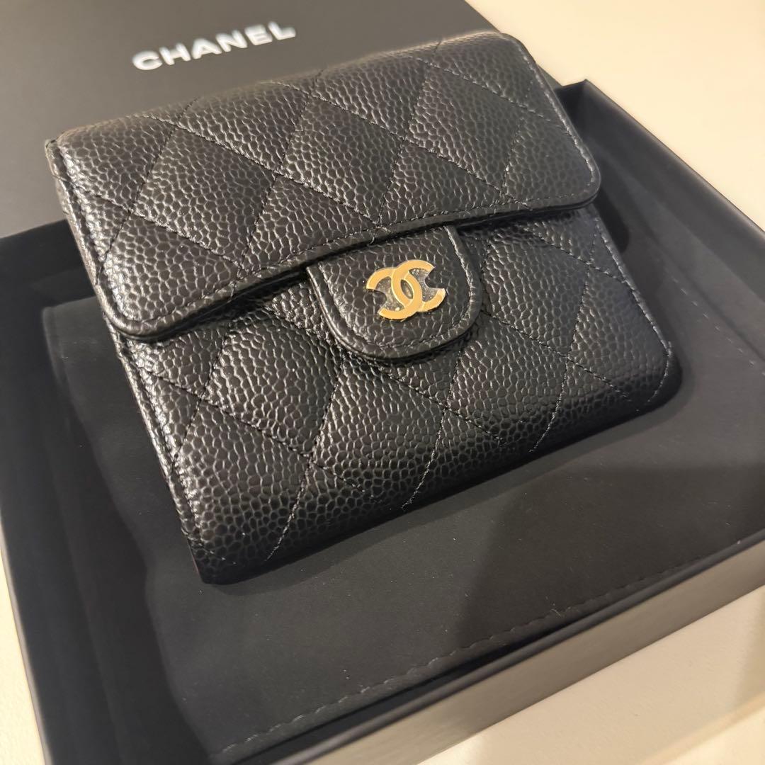 シャネル 財布 クラシックスモールフラップウォレット マトラッセ キャビアスキン
