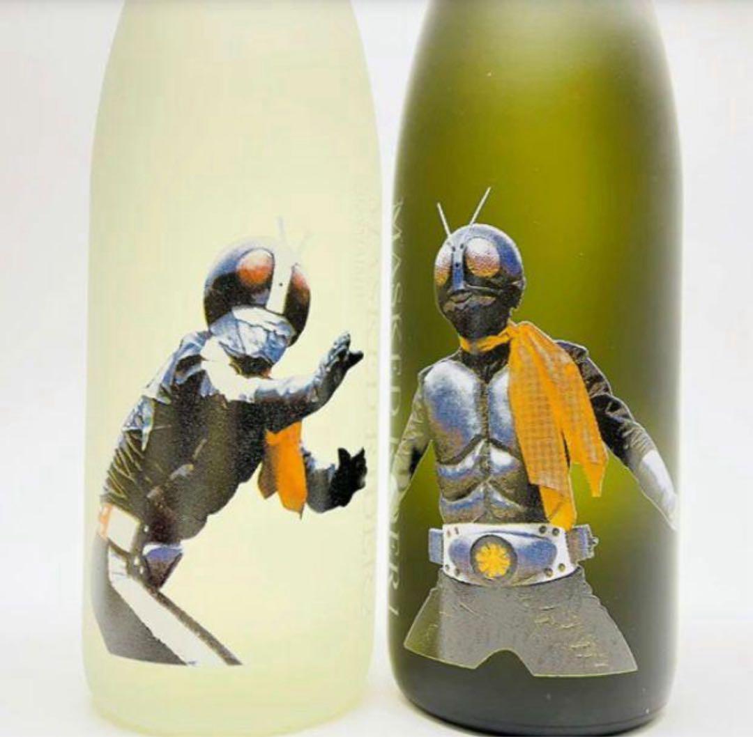 日本酒仮面ライダー１号&２号７２０ml２本セット 変身ベルト型お猪口(白・紅)付