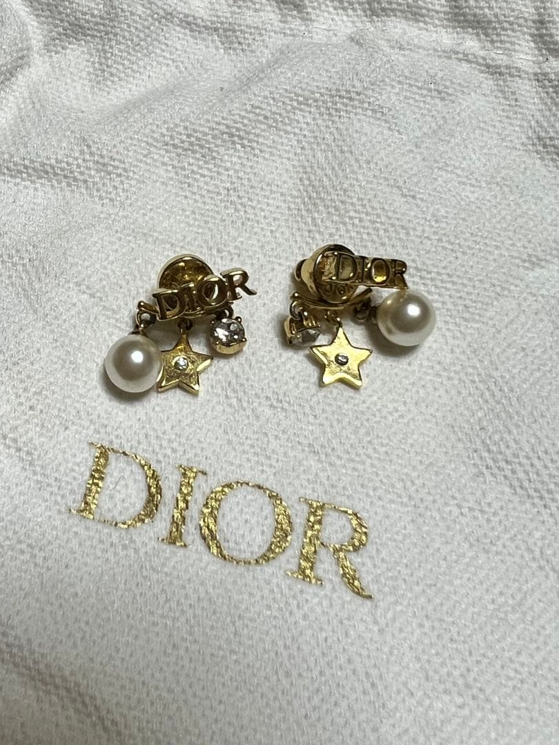 Dior evolution ピアス