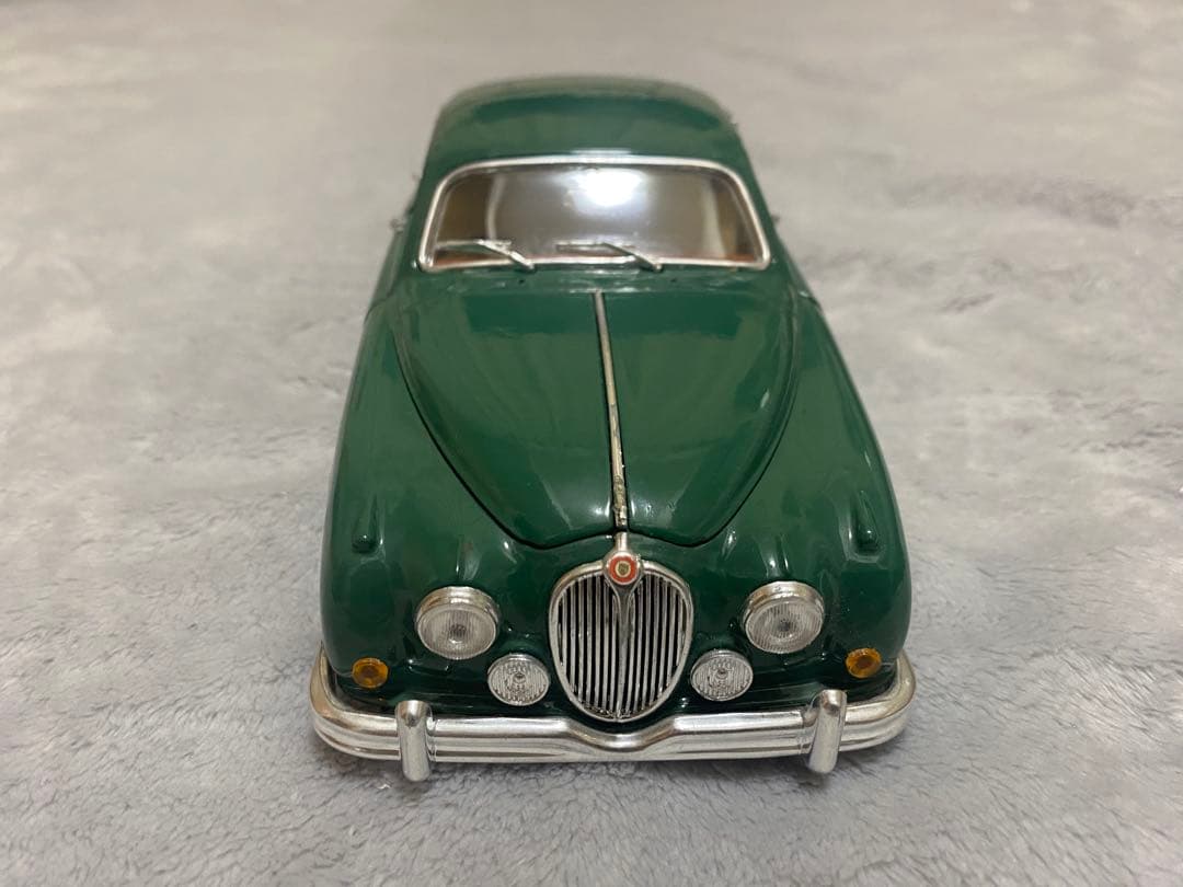 Maisto JAGUAR MarkⅡ (1959) 1/18