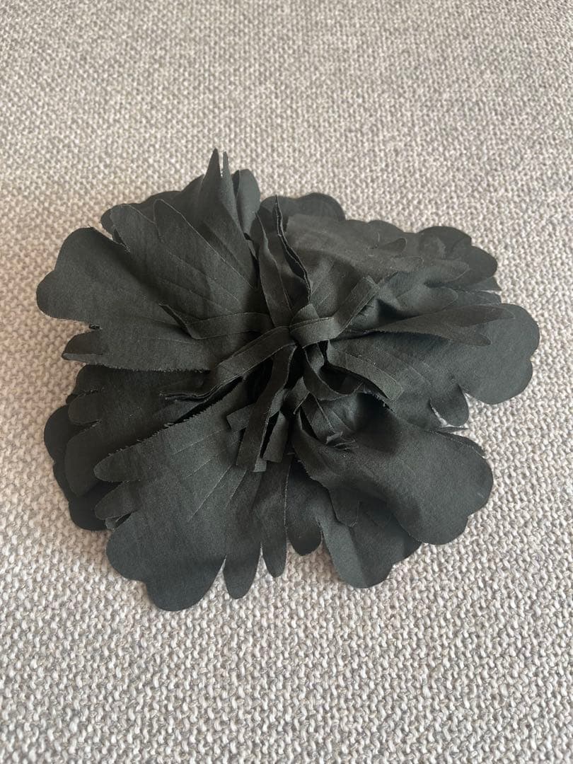 GASA コサージュ　ブローチ　ヘアアクセサリー