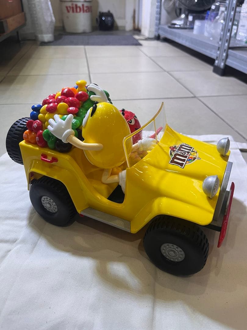 M&Msディスペンサー