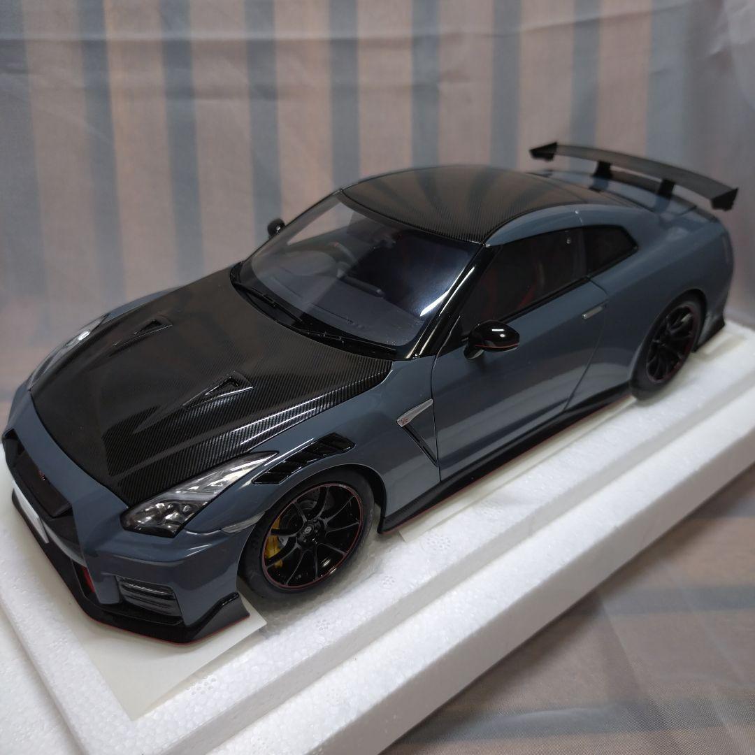 モデルカー1/18「日産 GT-R (R35) ニスモ スペシャルエディション」