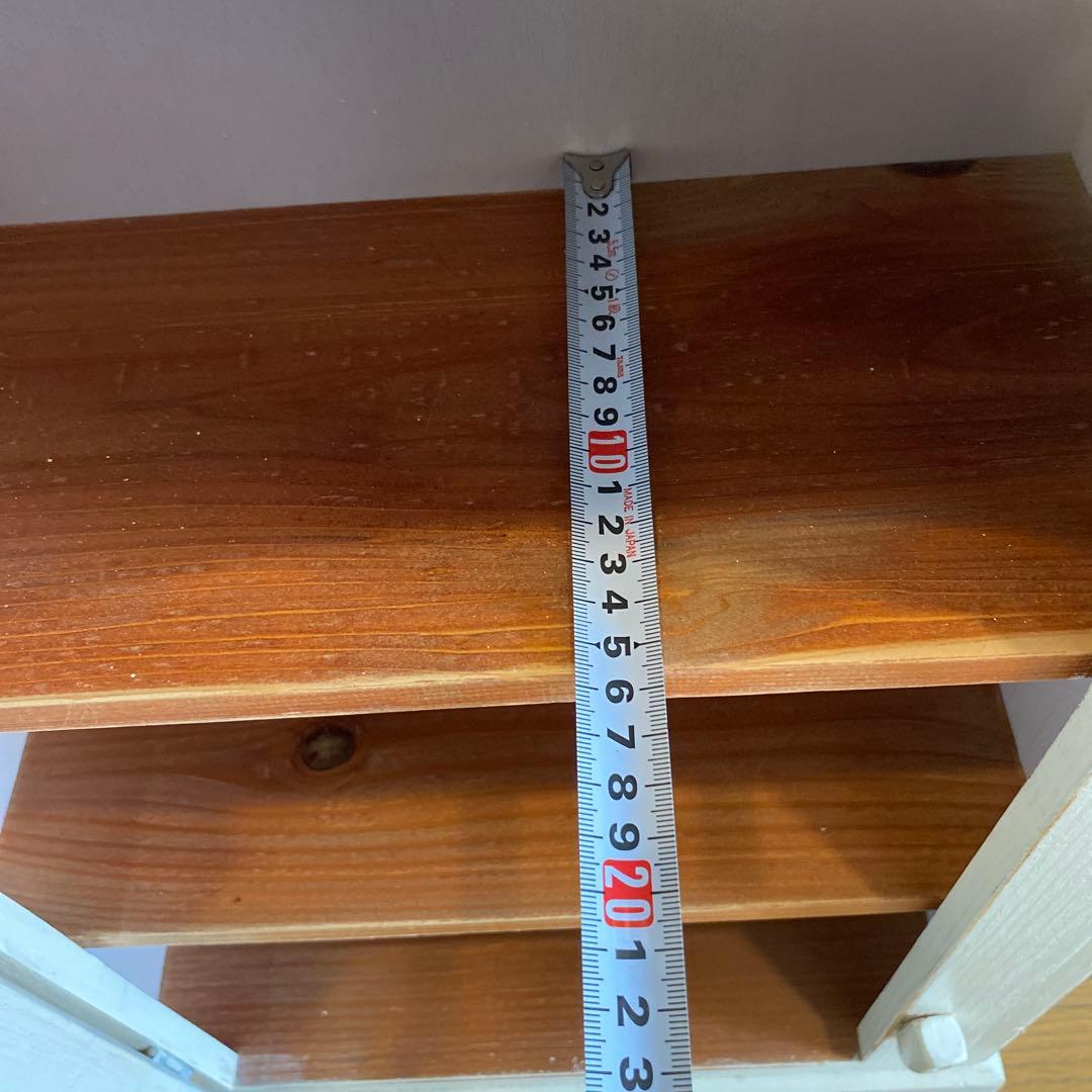 ④ アンティーク棚　子供部屋