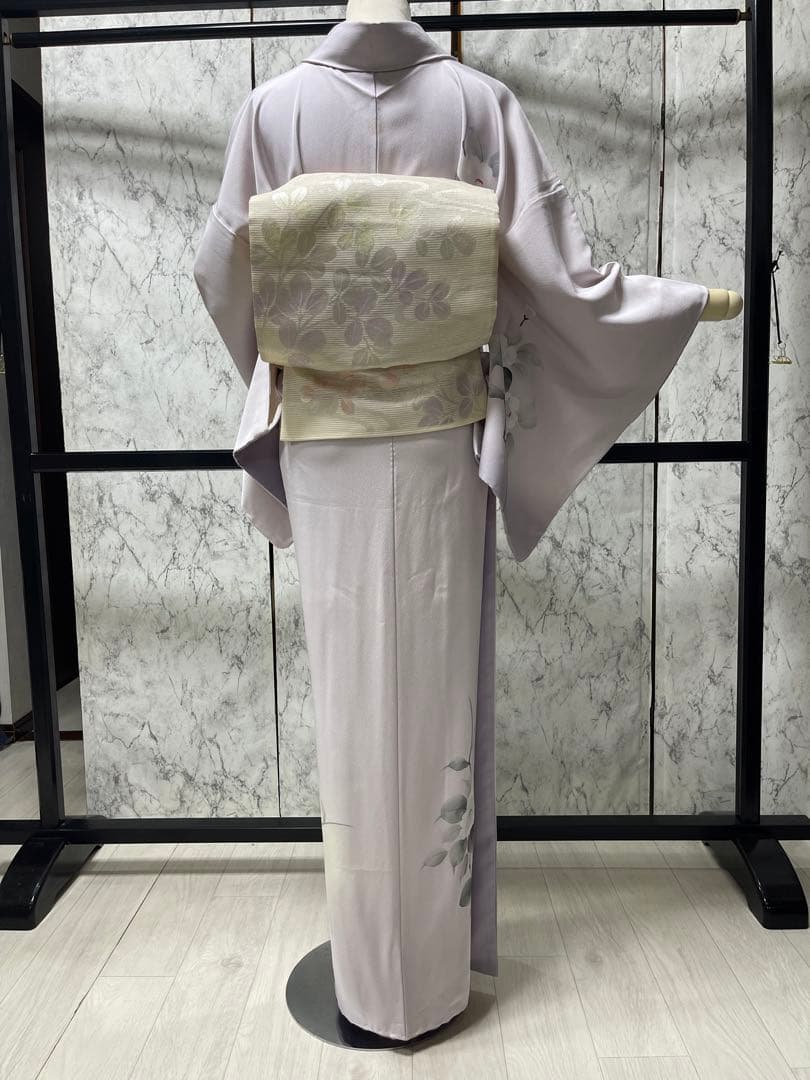 ご購入者様決定正絹付け下げ 薄いふじ色 つばき花柄 一つ紋