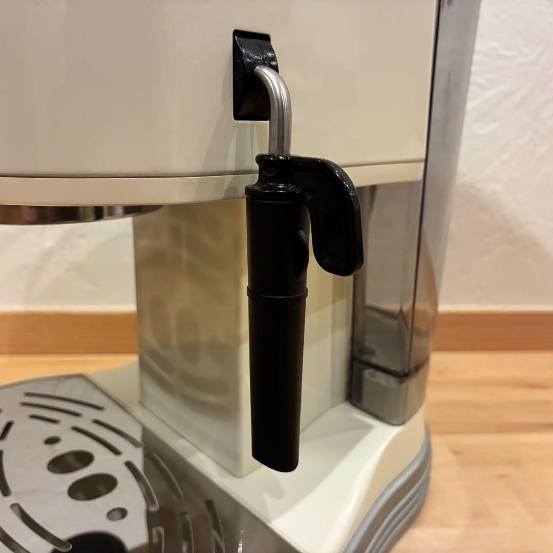 殆ど未使用‼️デロンギ エスプレッソカプチーノメーカー ECM300J-E