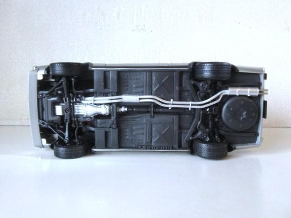 特価 京商 (1/18) 日産 スカイライン GT-R(KPGC110)