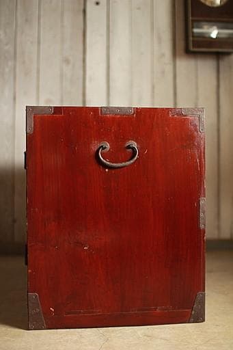 Akamaru 　綺麗な打ち出し金具庄内箪笥　2段　タンス　収納　古家具