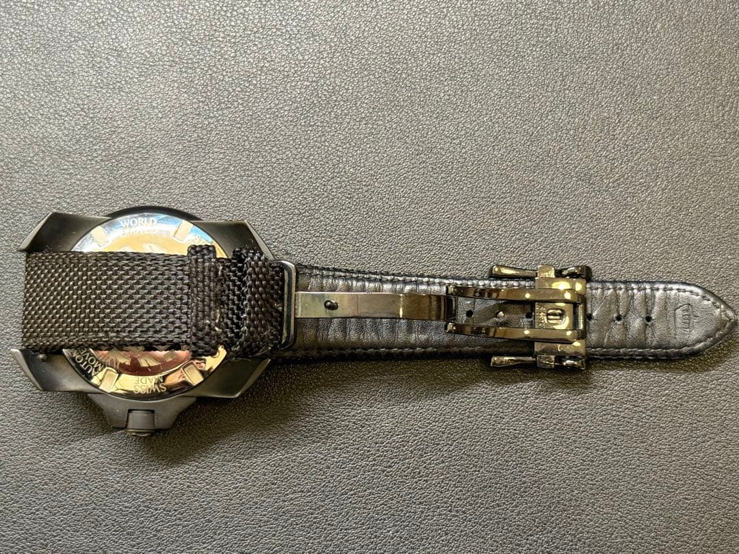 【世界限定100本／42番】OSSO ITALY 自動巻き 腕時計 レッド文字盤