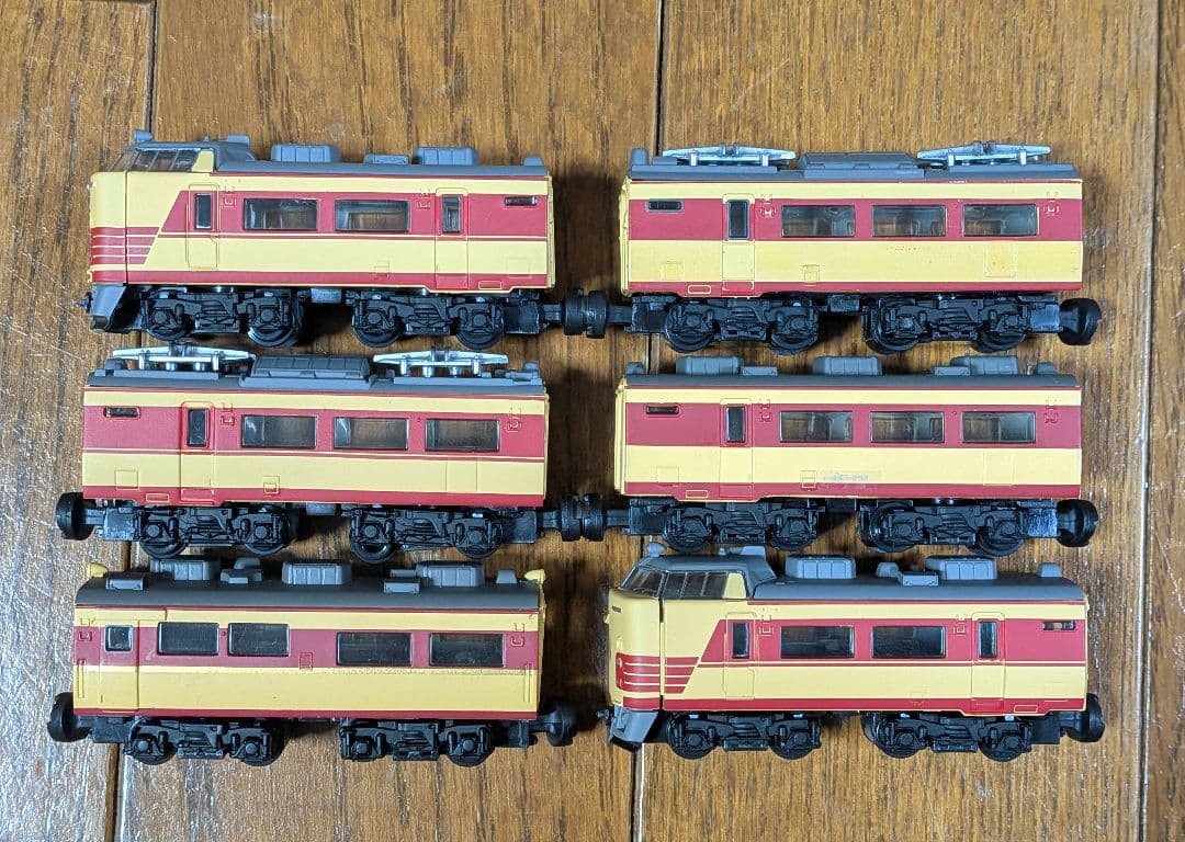 Bトレイン『特急車両5両+6両 動力ユニット3、走行台車6両』