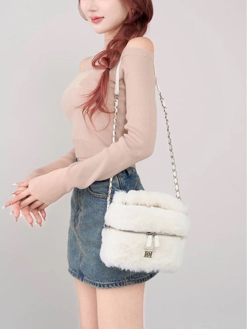 完売商品 Darich フェイクファーショルダーミニバッグ ホワイトWHT