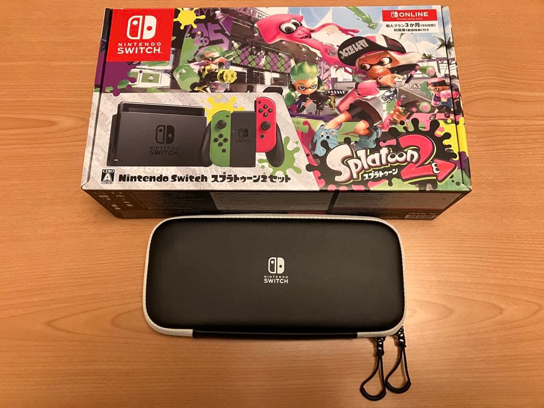 Switch本体　スプラトゥーン2コラボ　公式キャリングケース•メモリーカード付