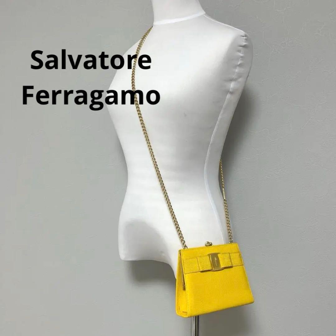 フェラガモ　ヴァラ　リボン　イエロー　がま口　ミニ　チェーン　ショルダーバッグ