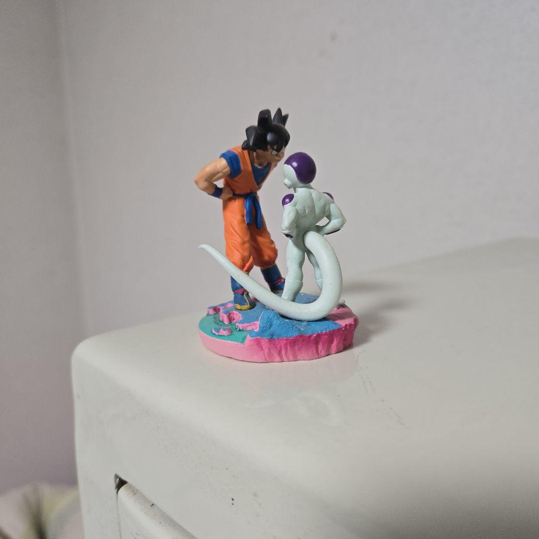 ドラゴンボール　カプセル　フィギュア　５体