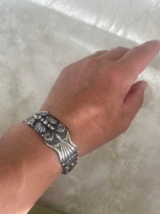 ボン ナバホ族 デルバートゴードン バングル