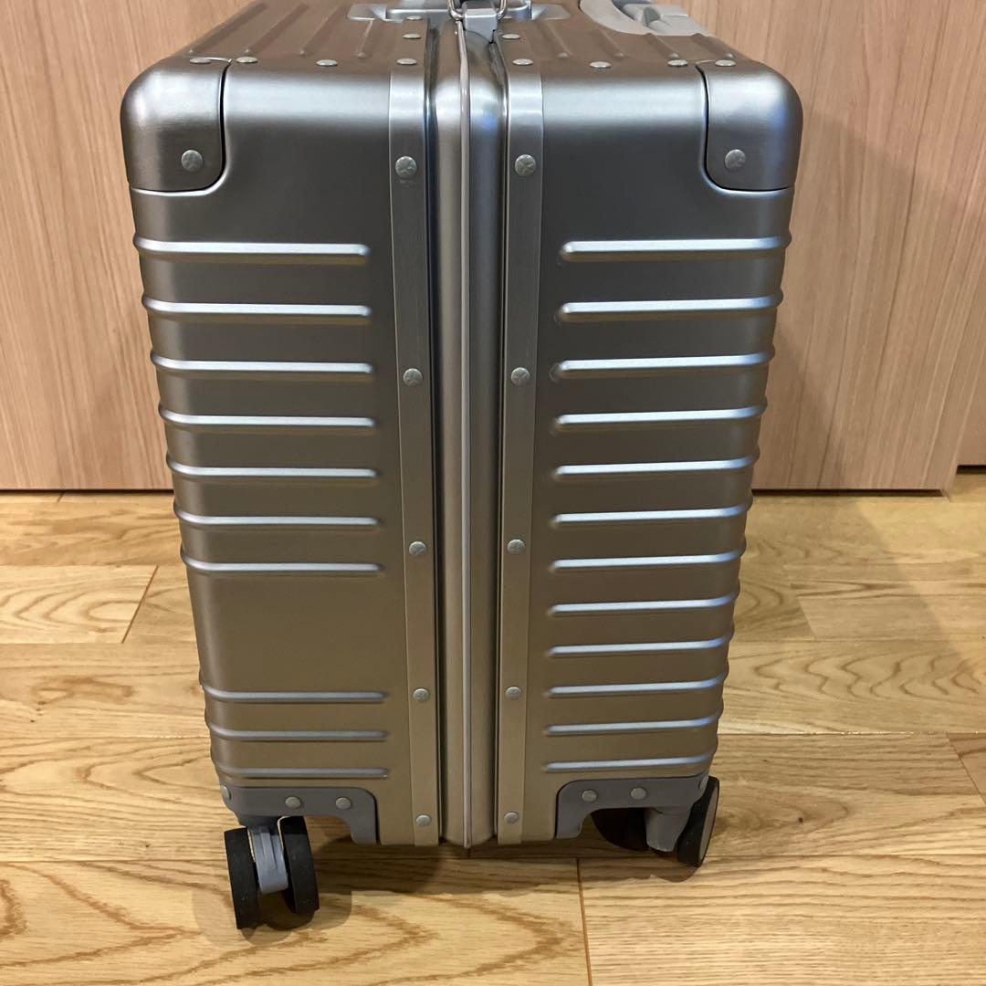 スーツケース　innovator