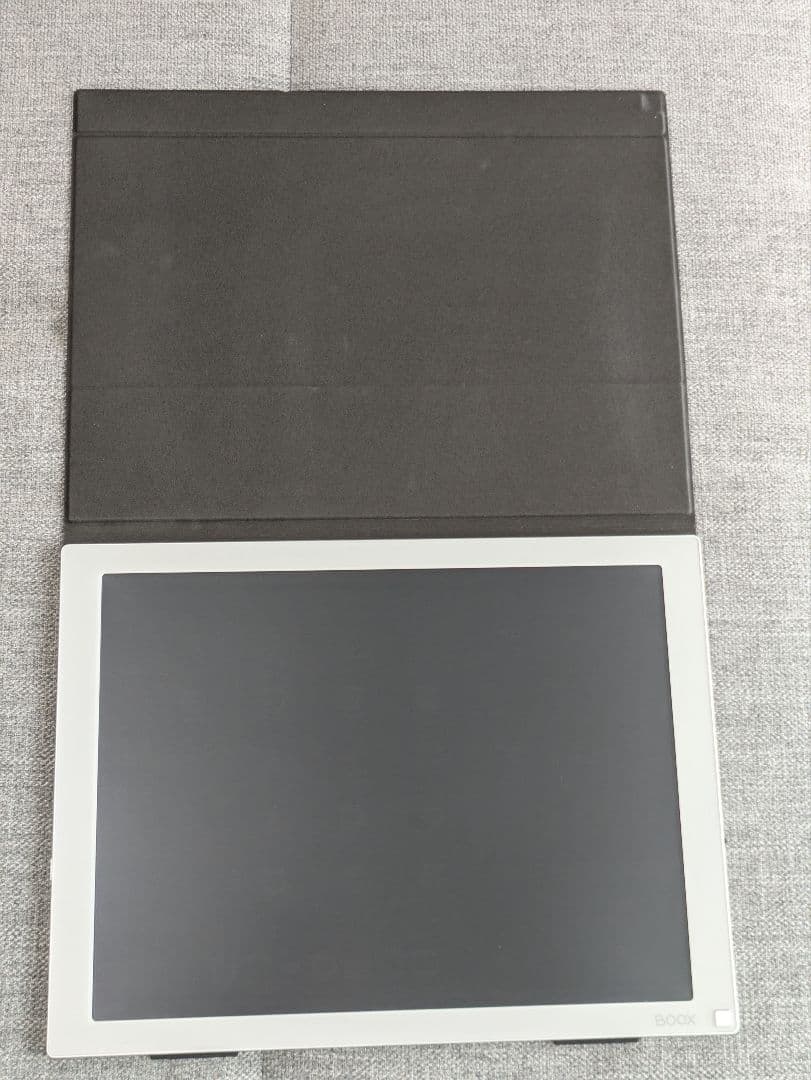 Boox Mira 13.3インチ E Inkモニター