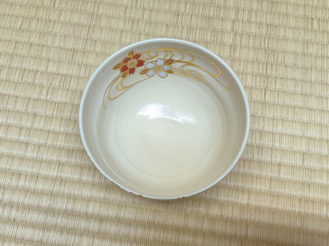 【美品】眞葛香斎　桜花筏茶碗　共箱あり　26