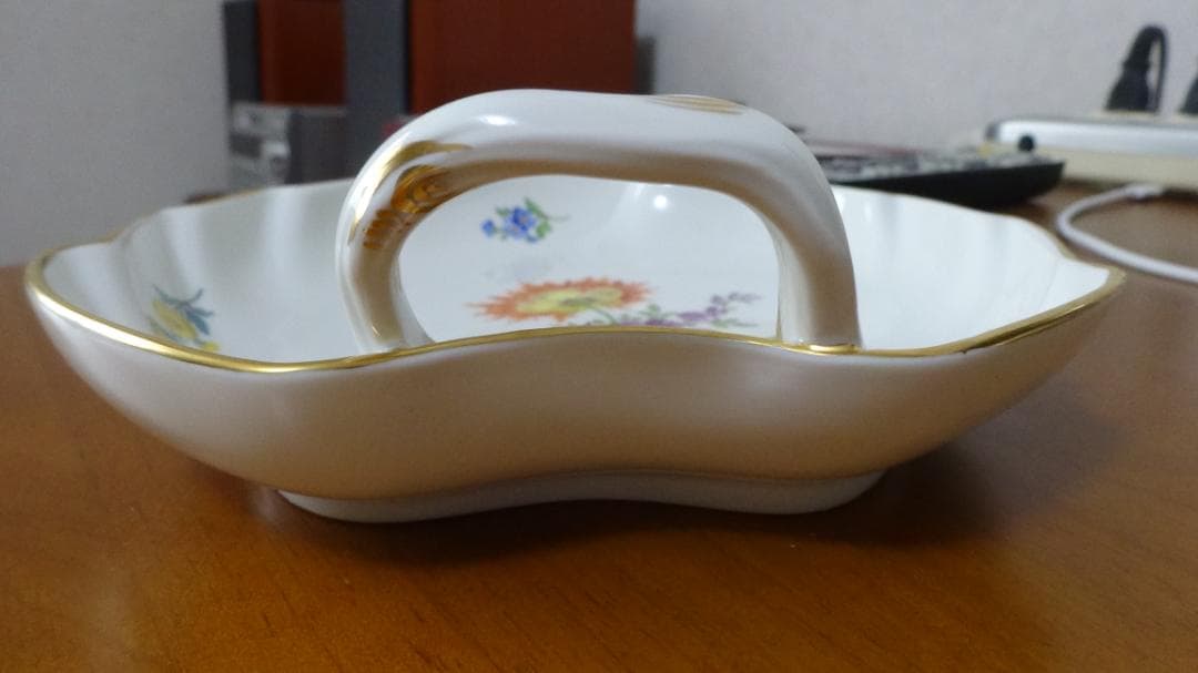 Meissen マイセン　手付き葉型プレート