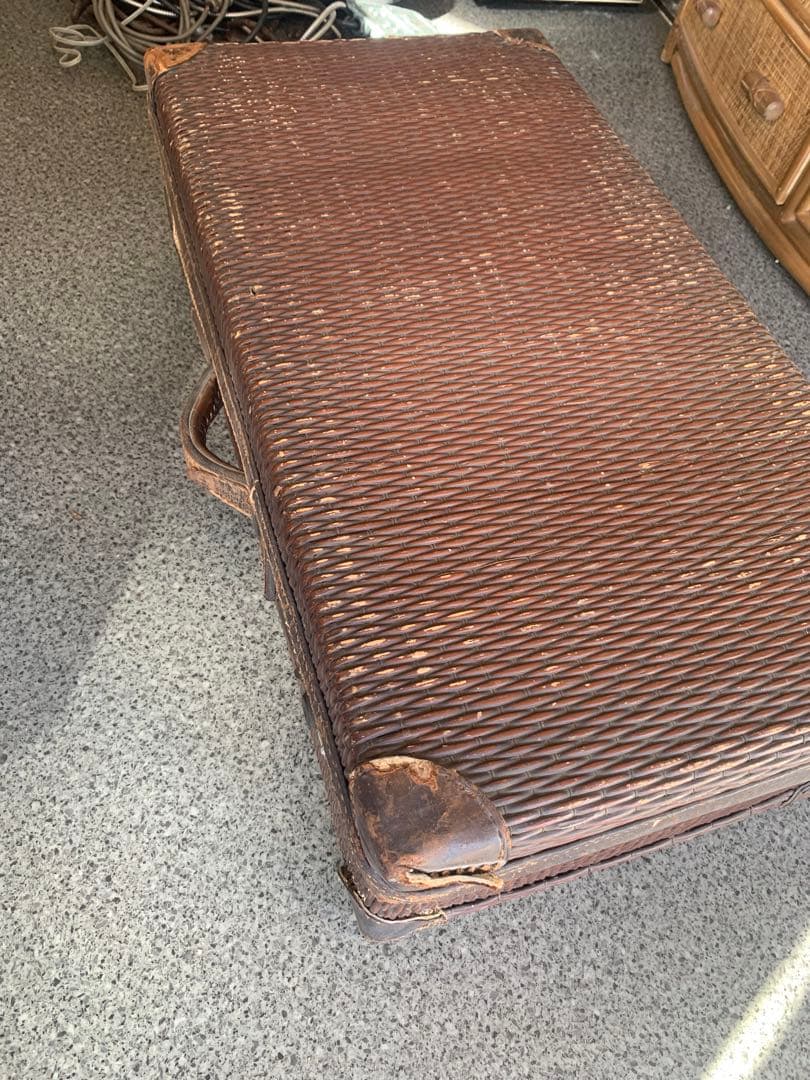 昔のトランクケース　柳行李 革　やなぎごうり 　店舗什器　アンティーク　レア