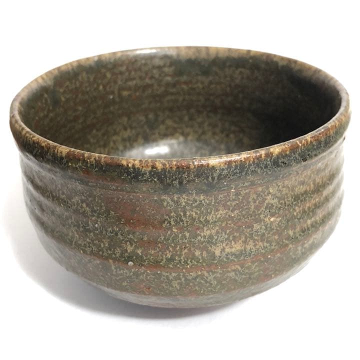 究極の古美術◼️蔵から、深みのあるかなり雰囲気の漂う抹茶茶碗が出てきました。