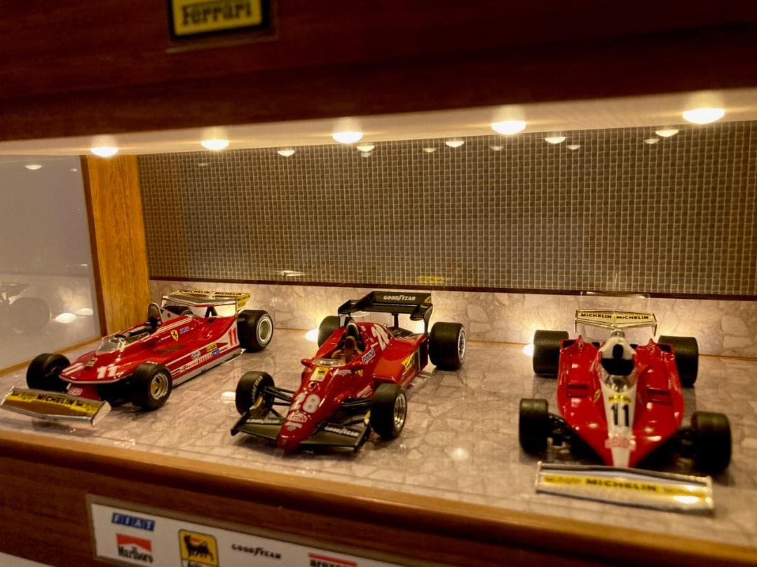 1/43・乱張り＆モザイクタイル・ディスプレーBOX / 照明付ネオジオラマ