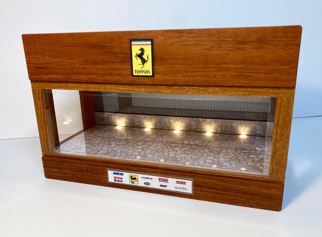 1/43・乱張り＆モザイクタイル・ディスプレーBOX / 照明付ネオジオラマ