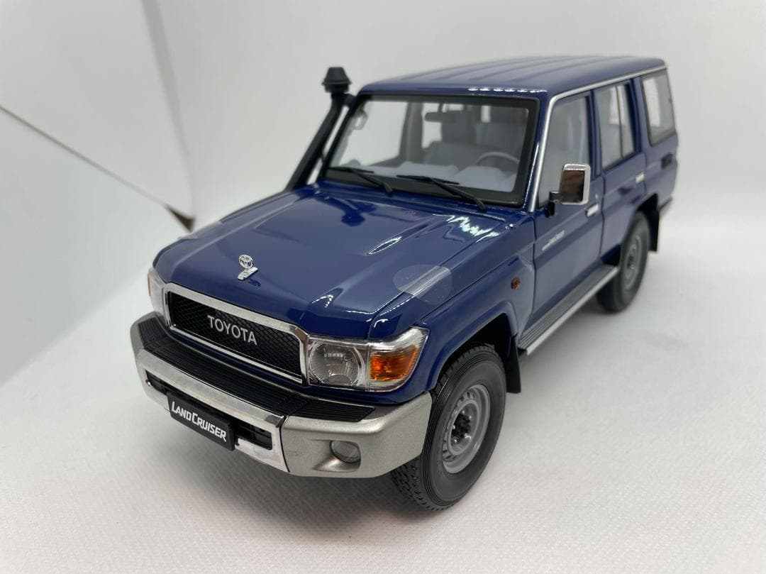 702-024 Almost Real 1/18 トヨタ ランド クルーザー