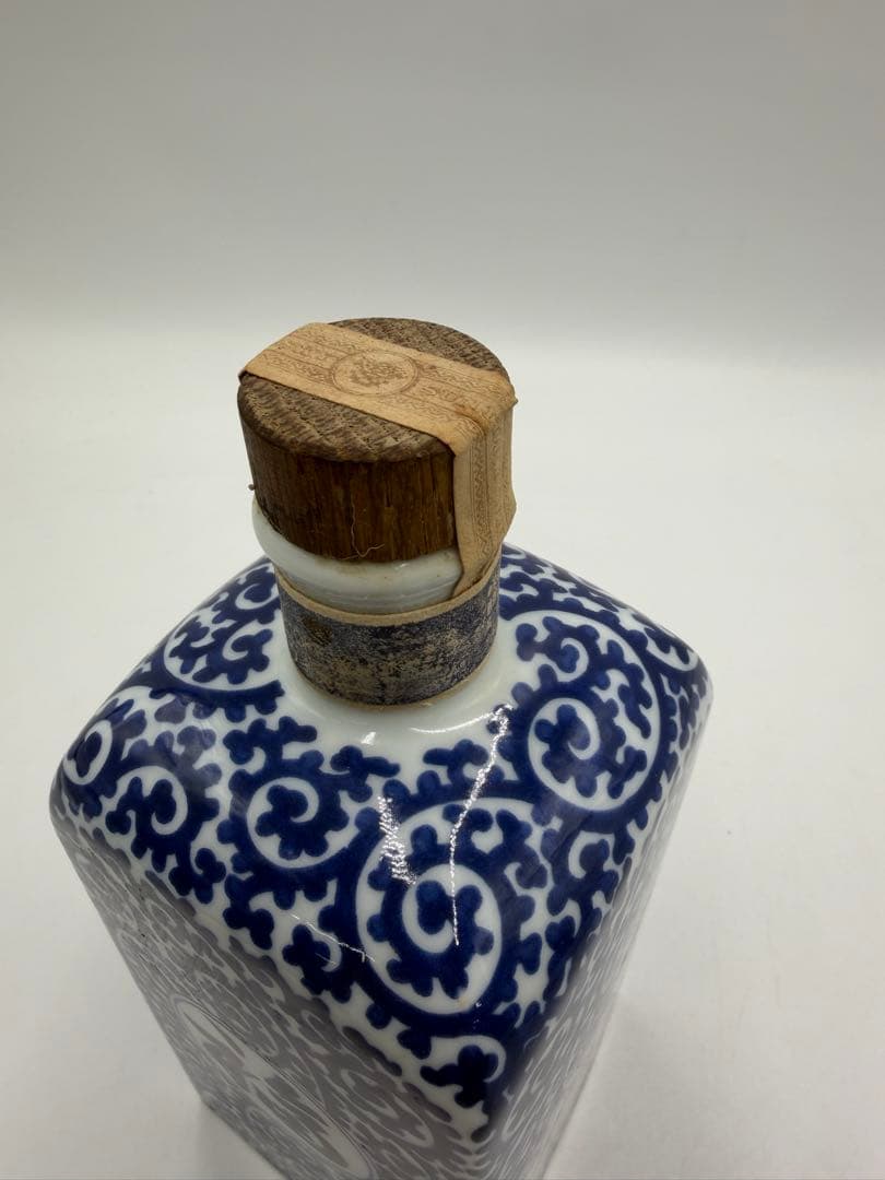 サントリー ウイスキー 山崎12年 有田焼 染付 蛸唐草 「福」　600ml