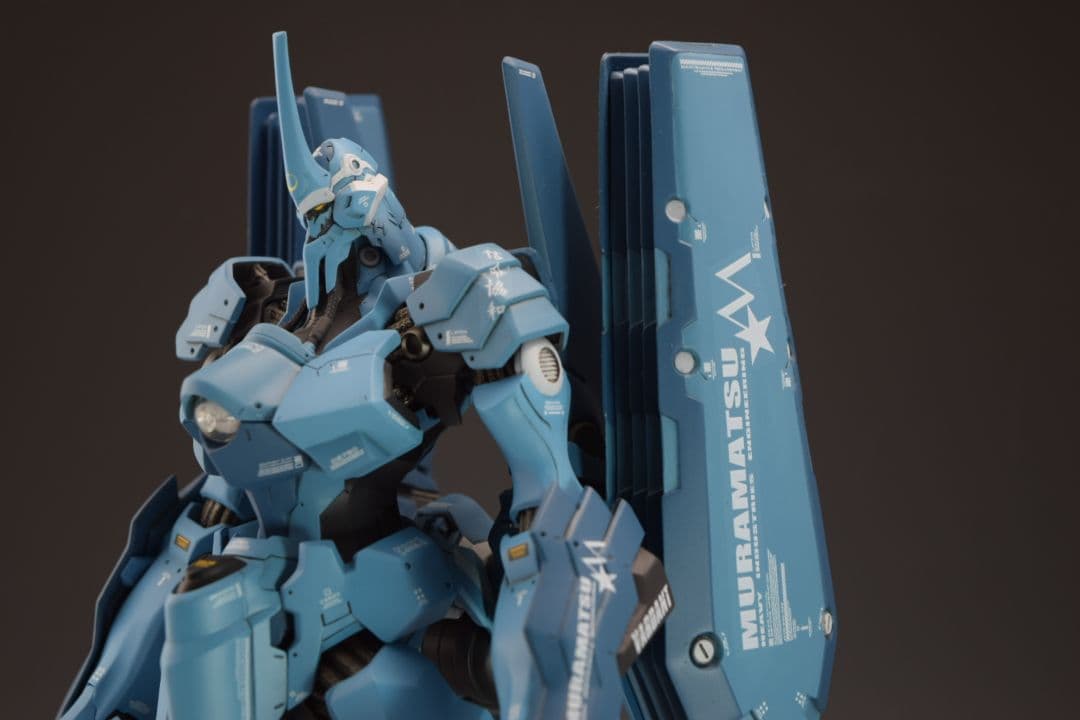 キューズQ 1/100 ヴァーダント 塗装済み完成品