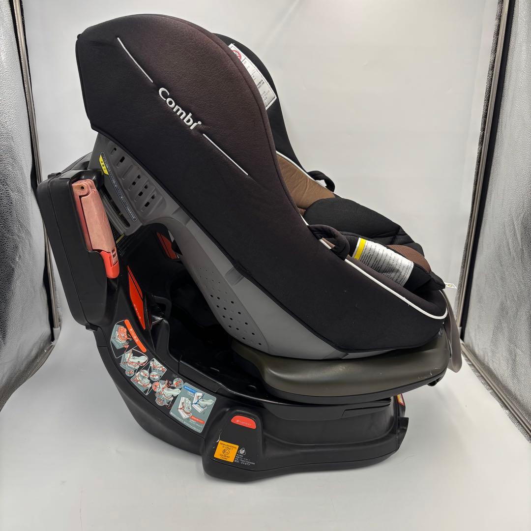 【美品】　Combi コンビ　回転チャイルドシート ゼウスターンユーロ　ブラウン