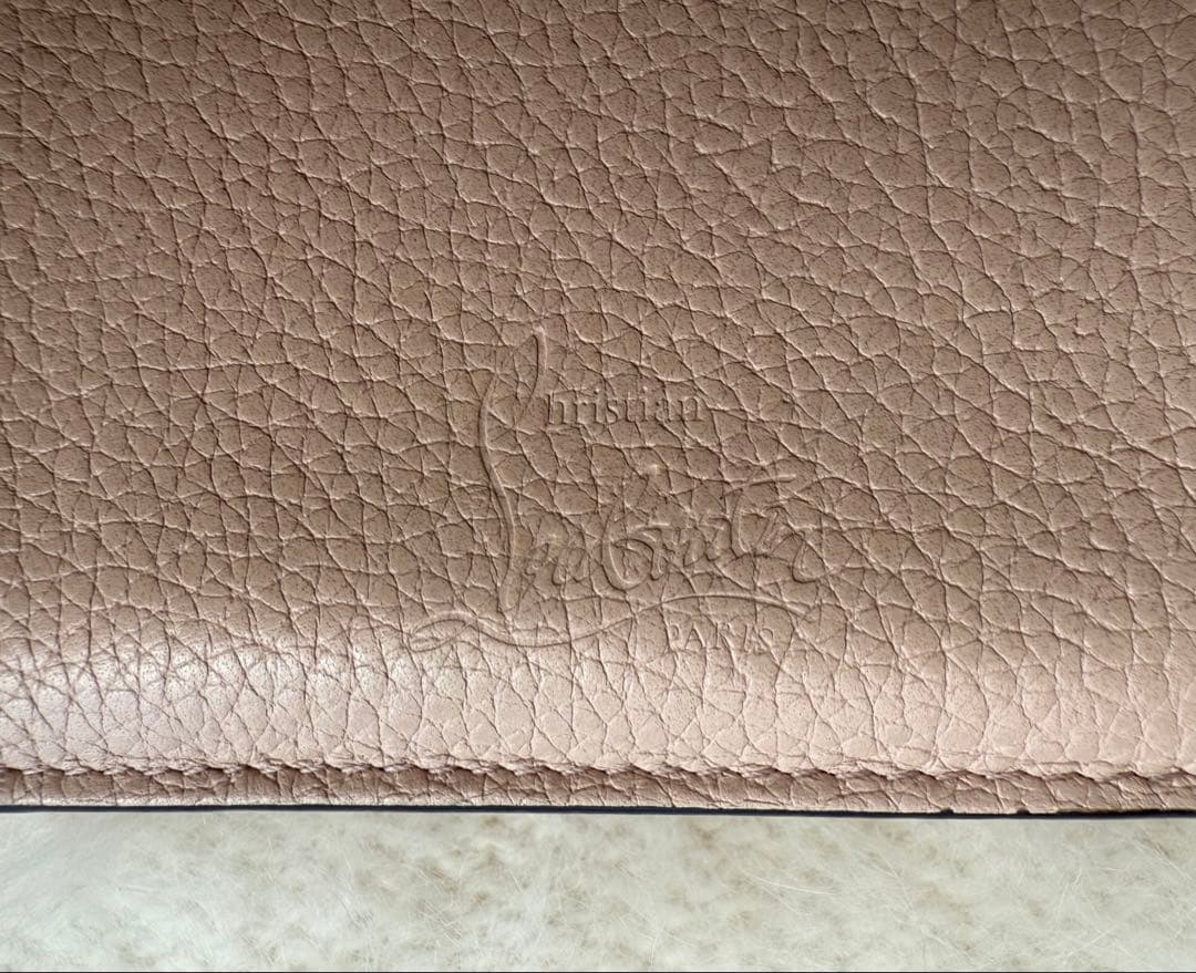 【正規品】クリスチャン・ルブタン★二つ折り財布★ピンク★美品★箱とリボン付き