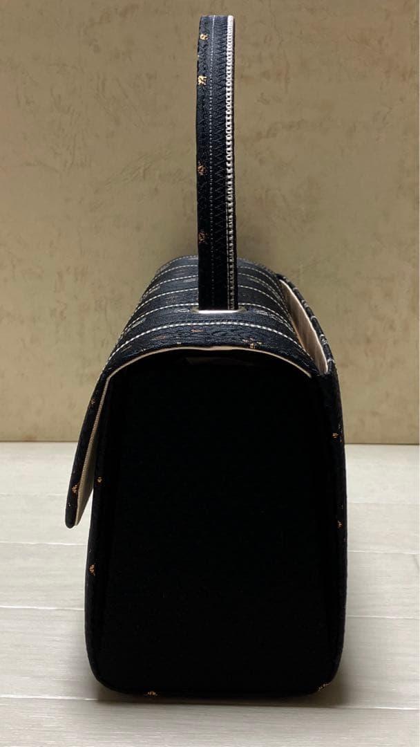 《美品・箱付き》草履バッグセット　黒　金糸　刺繍　大きめバッグ