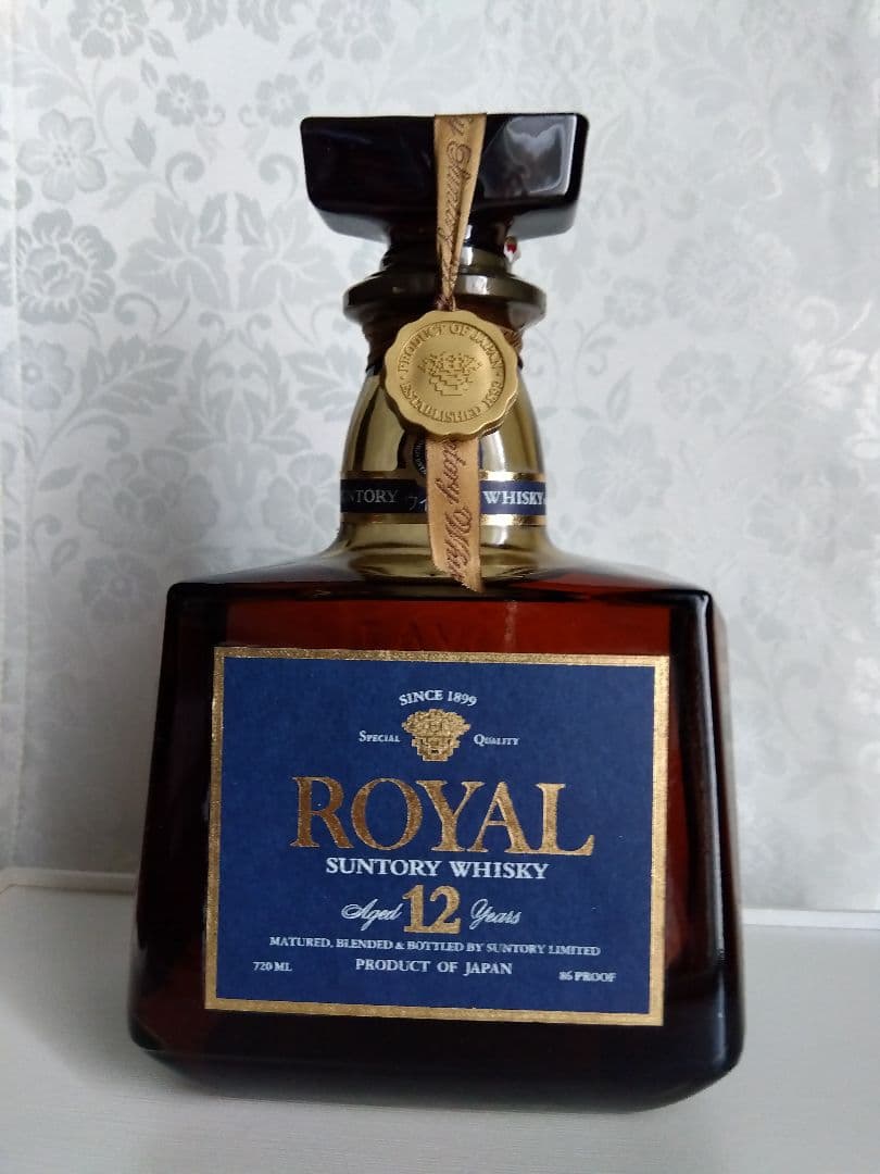 サントリーウイスキー　ローヤル　 プレミアム12年　青ラベル