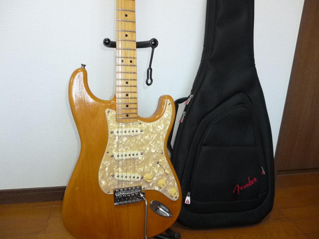 最終値下げ‼️Fender Japan ストラトTシリアル 新品ケース付　美品！