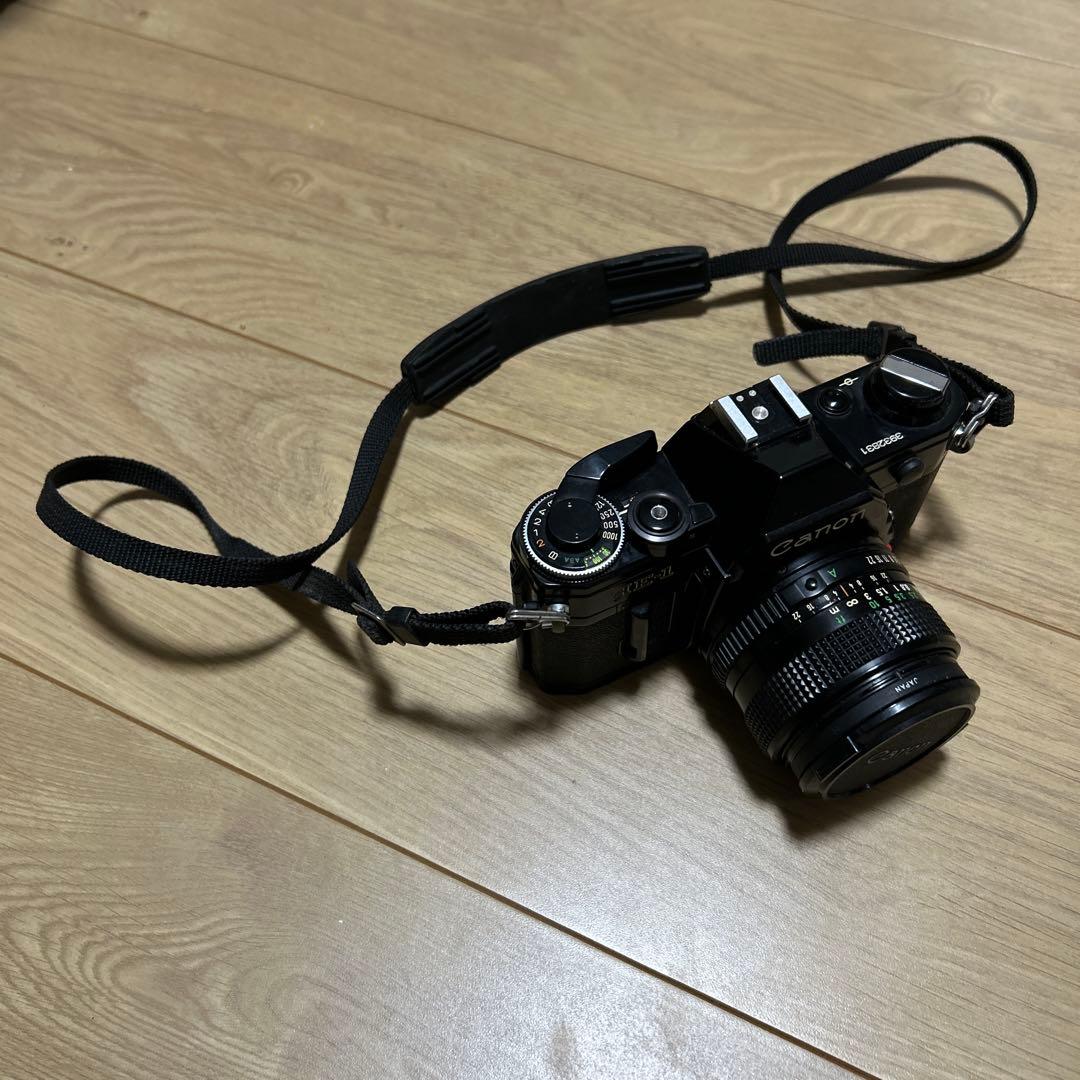 Canon AE-1 フィルム一眼カメラ 28mmレンズ付き