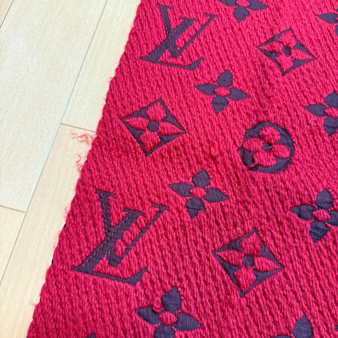LOUIS VUITTON ルイヴィトン マフラー 赤 ロゴ