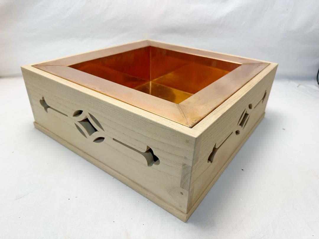 未使用 茶道具 桐 七宝透 浅型 置炉 元箱