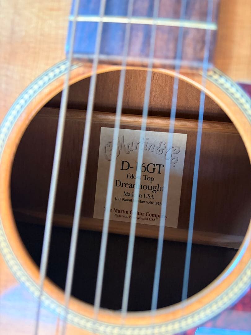 Martin D-16GT アコースティックギター