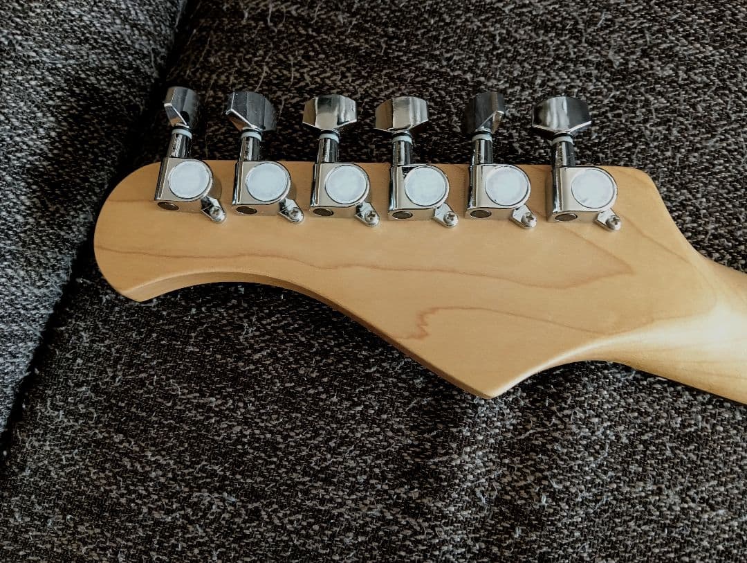 ストラト メタリックレッド レッドパール SHH