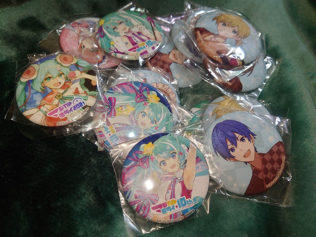 初音ミク　VOCALOID　マジミラ　雪ミク　缶バッジ等