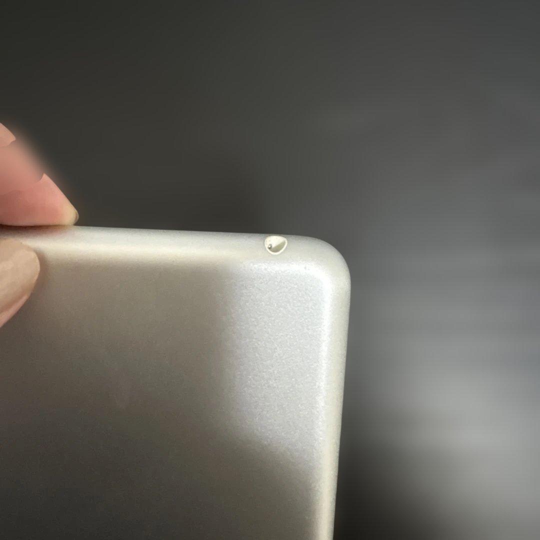 ★iPad Air 64GB★Wi-Fiモデル シルバー 箱付　バッテリー99%